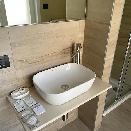 Πανσιόν La Galleria 3*