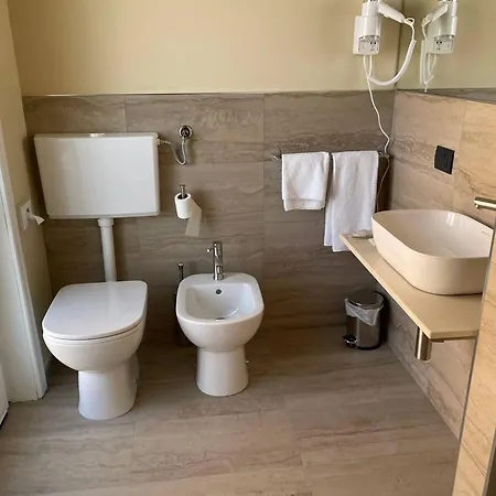 La Galleria Πανσιόν Πάρμα