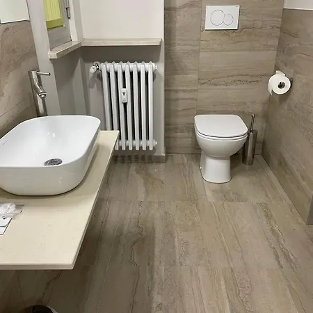 Πανσιόν La Galleria 3*