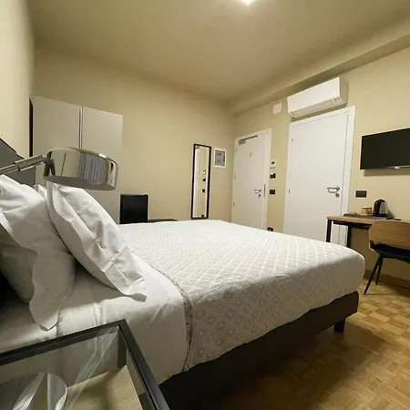 La Galleria Πανσιόν 3*