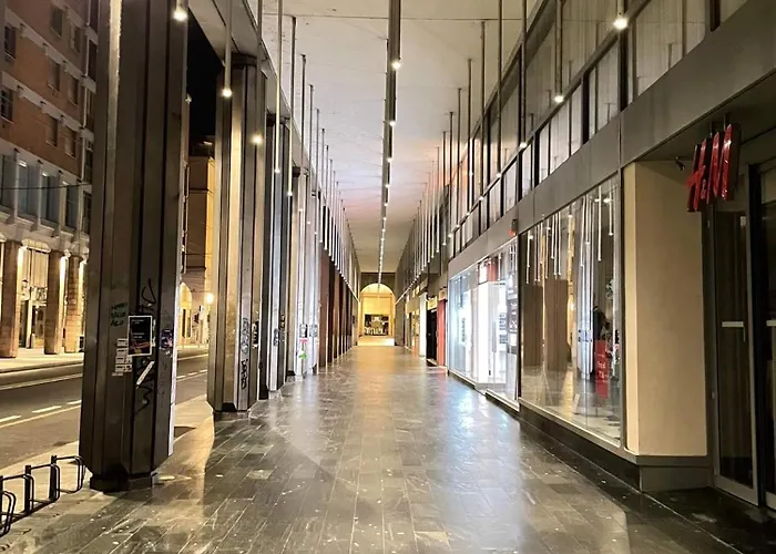 La Galleria Konukevi Parma